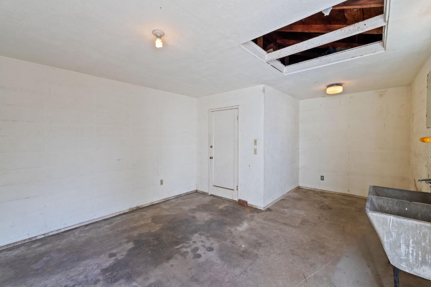 3226 Circle Ct W, Fresno, CA 93703