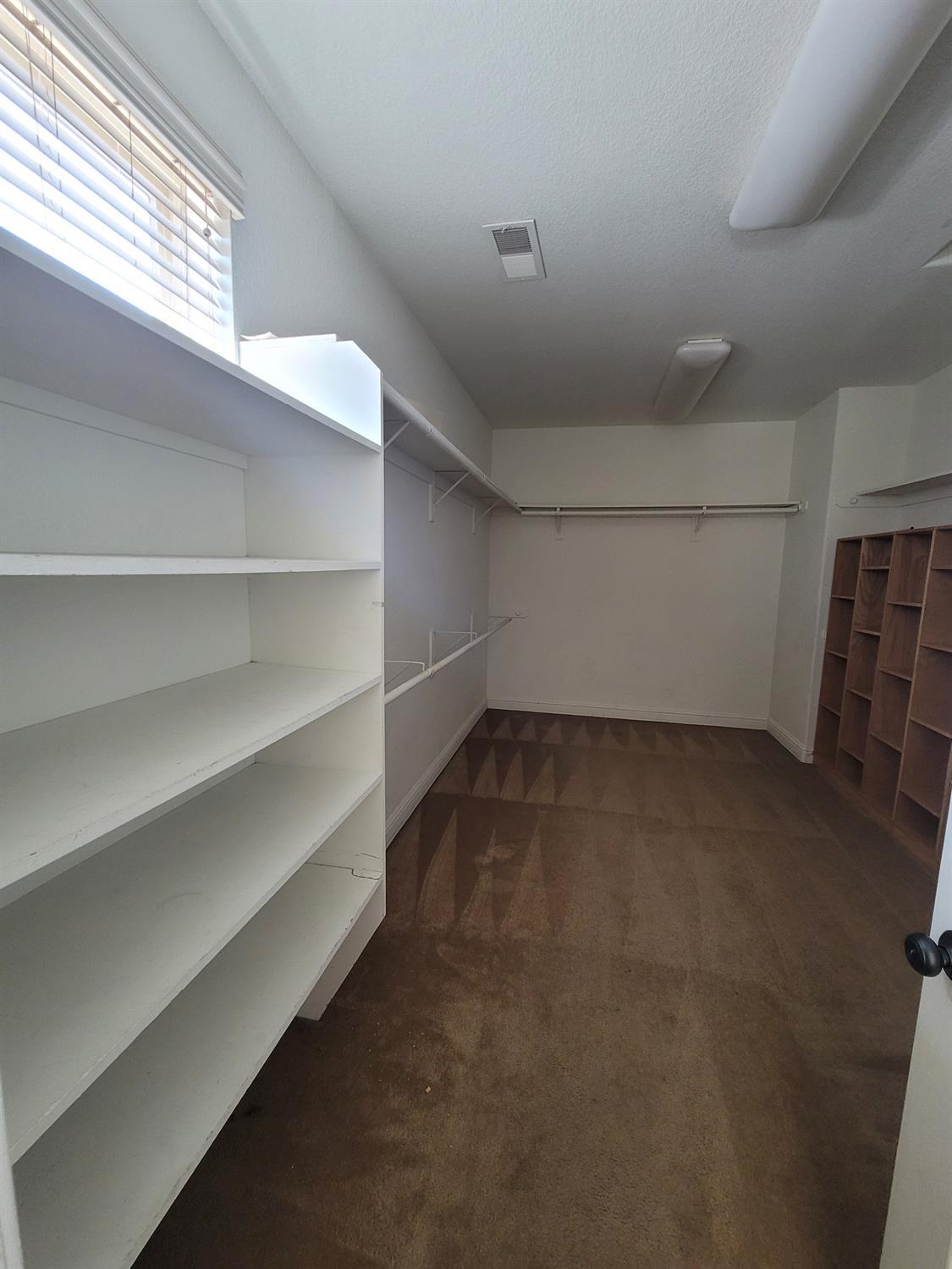 6587 W Wrenwood Ln, Fresno, CA 93723