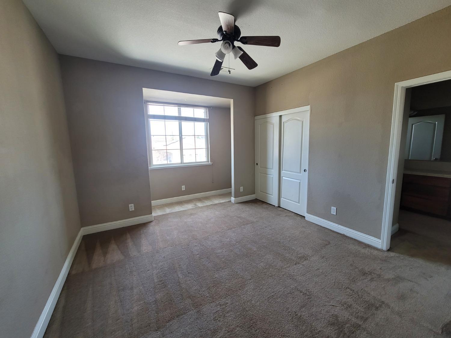 6587 W Wrenwood Ln, Fresno, CA 93723