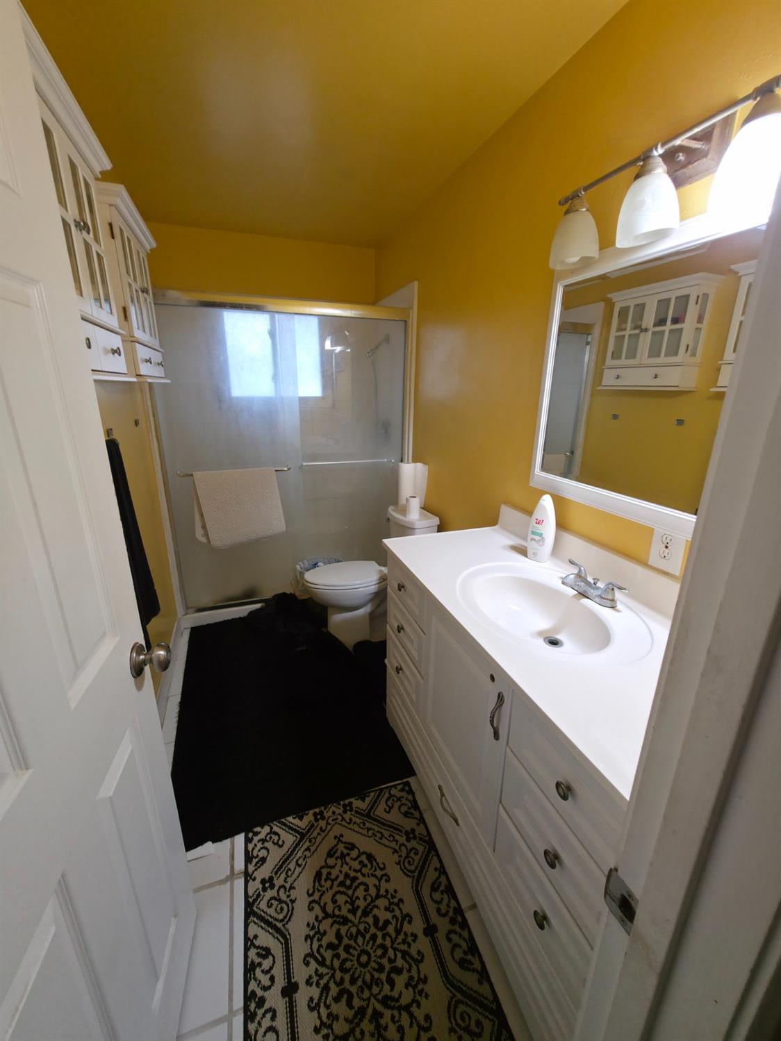 5388 N Bond St, Fresno, CA 93710