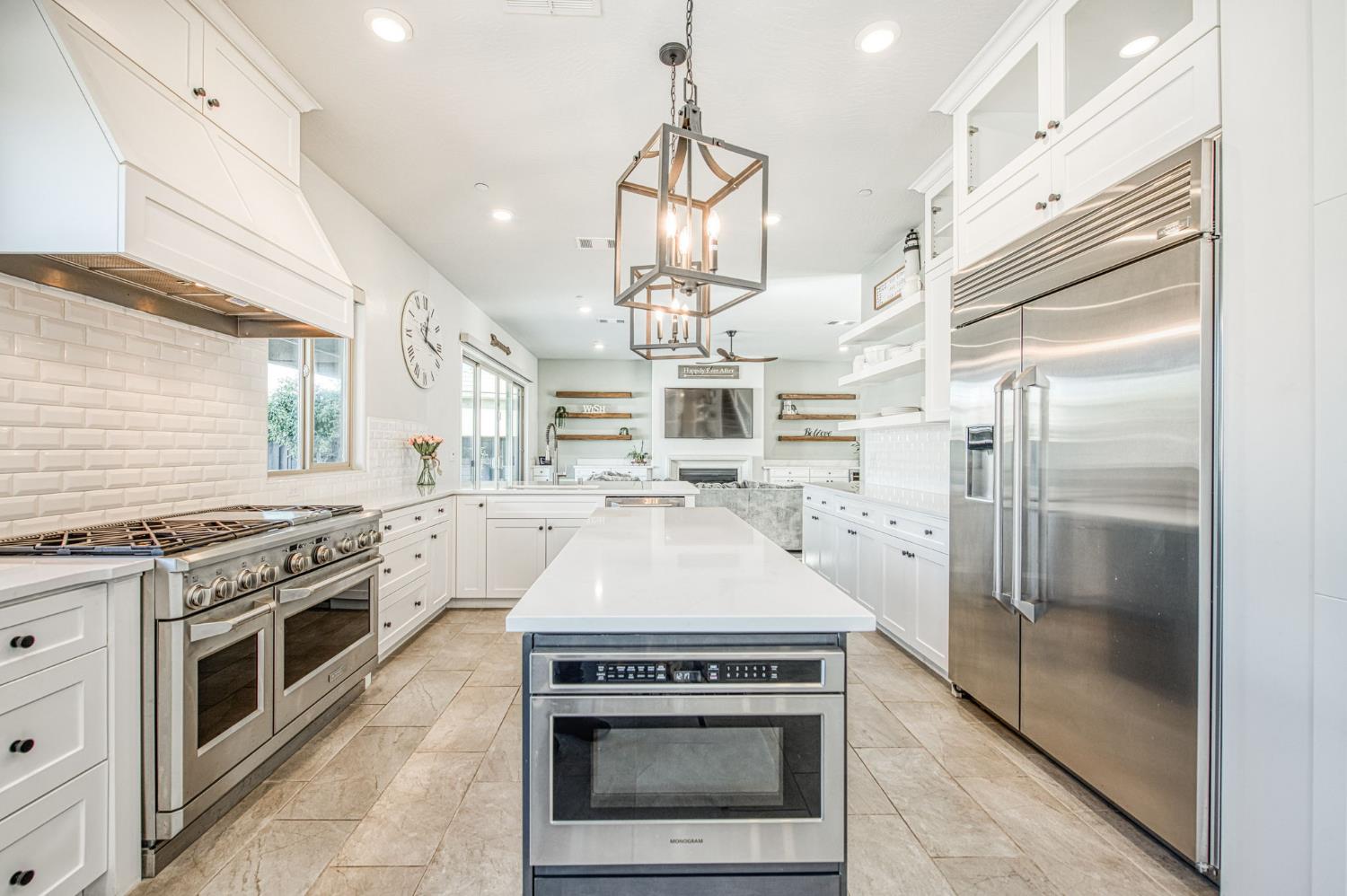 2468 E Kynzlee Ave, Fresno, CA 93730