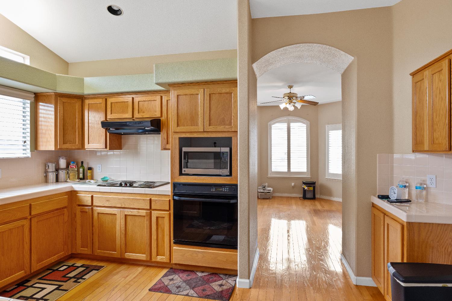 2302 E Rush Ave, Fresno, CA 93730