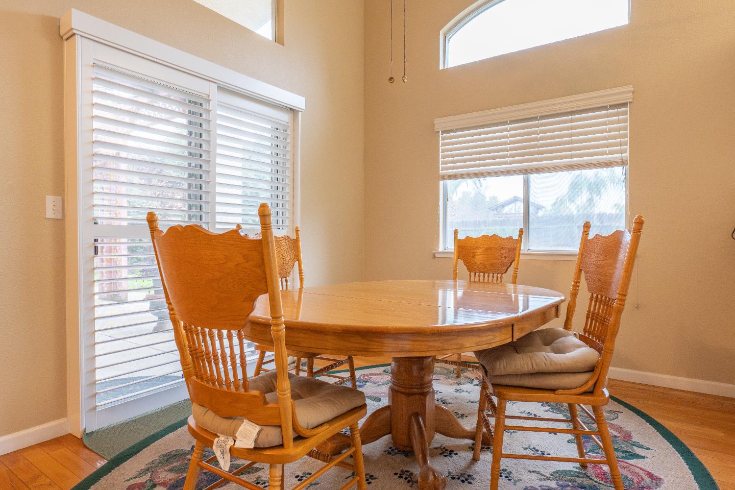 2302 E Rush Ave, Fresno, CA 93730