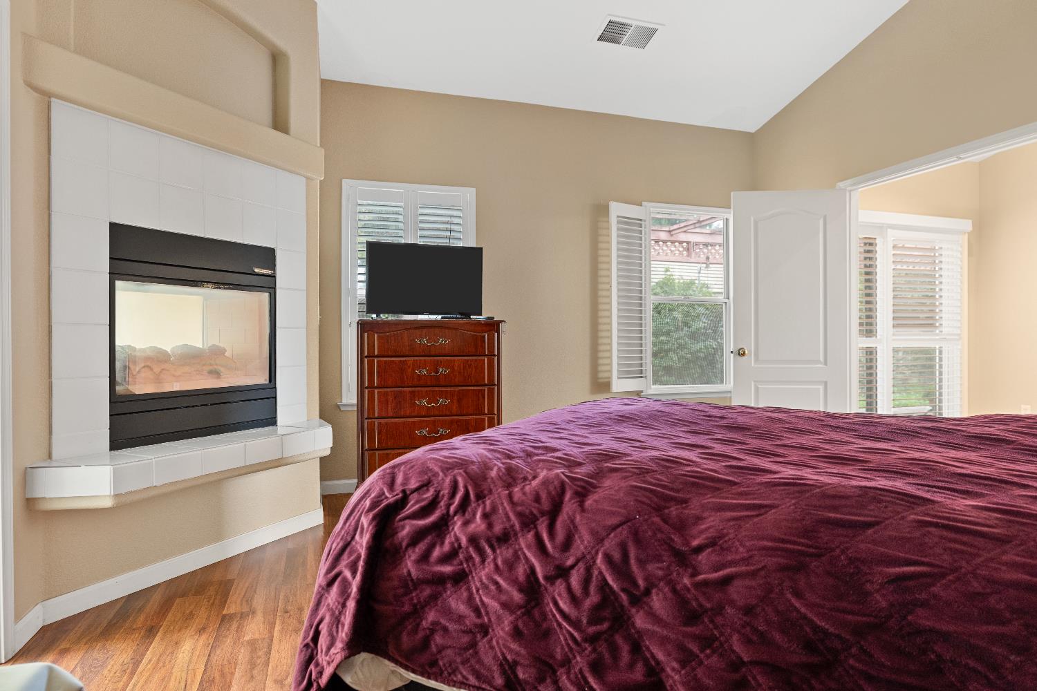 2302 E Rush Ave, Fresno, CA 93730