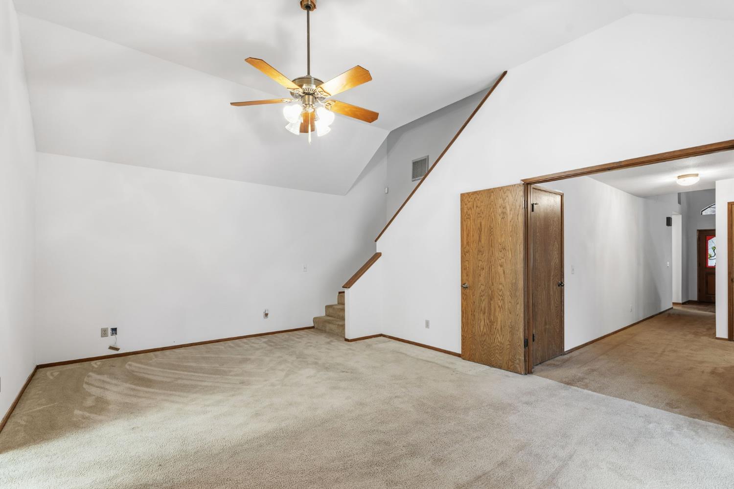 7442 N Tahan Ave, Fresno, CA 93711