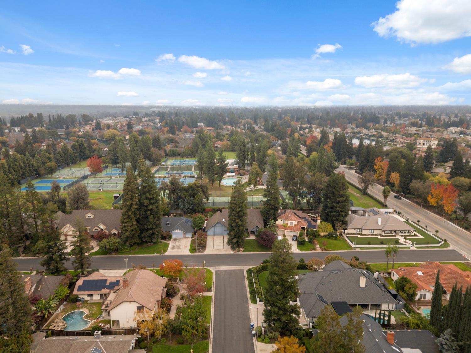 7442 N Tahan Ave, Fresno, CA 93711