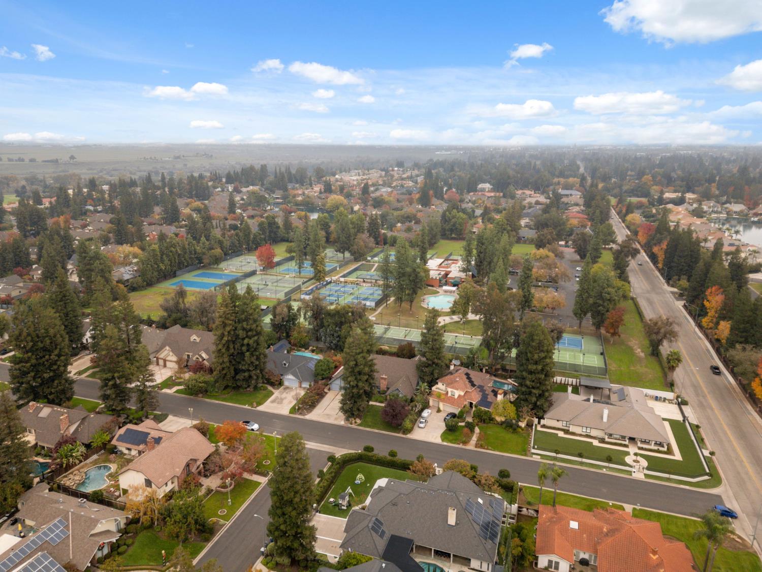 7442 N Tahan Ave, Fresno, CA 93711