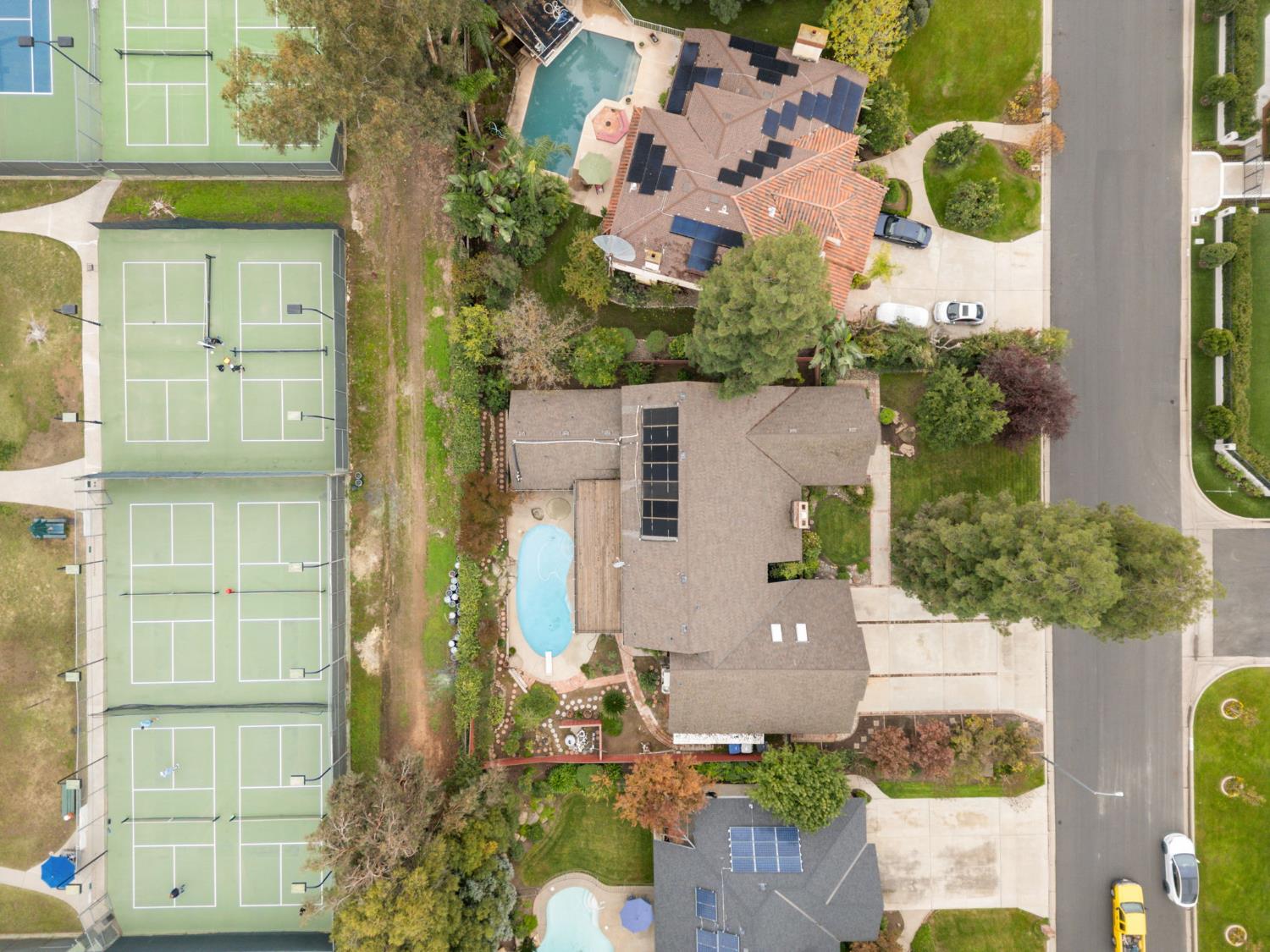 7442 N Tahan Ave, Fresno, CA 93711