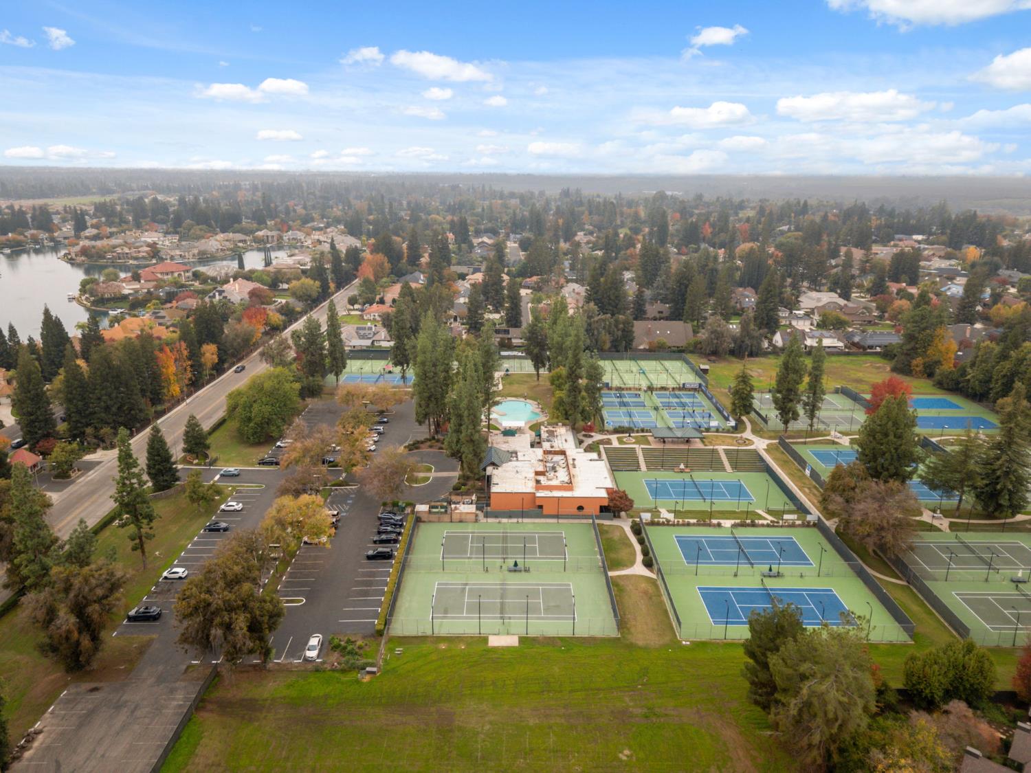 7442 N Tahan Ave, Fresno, CA 93711