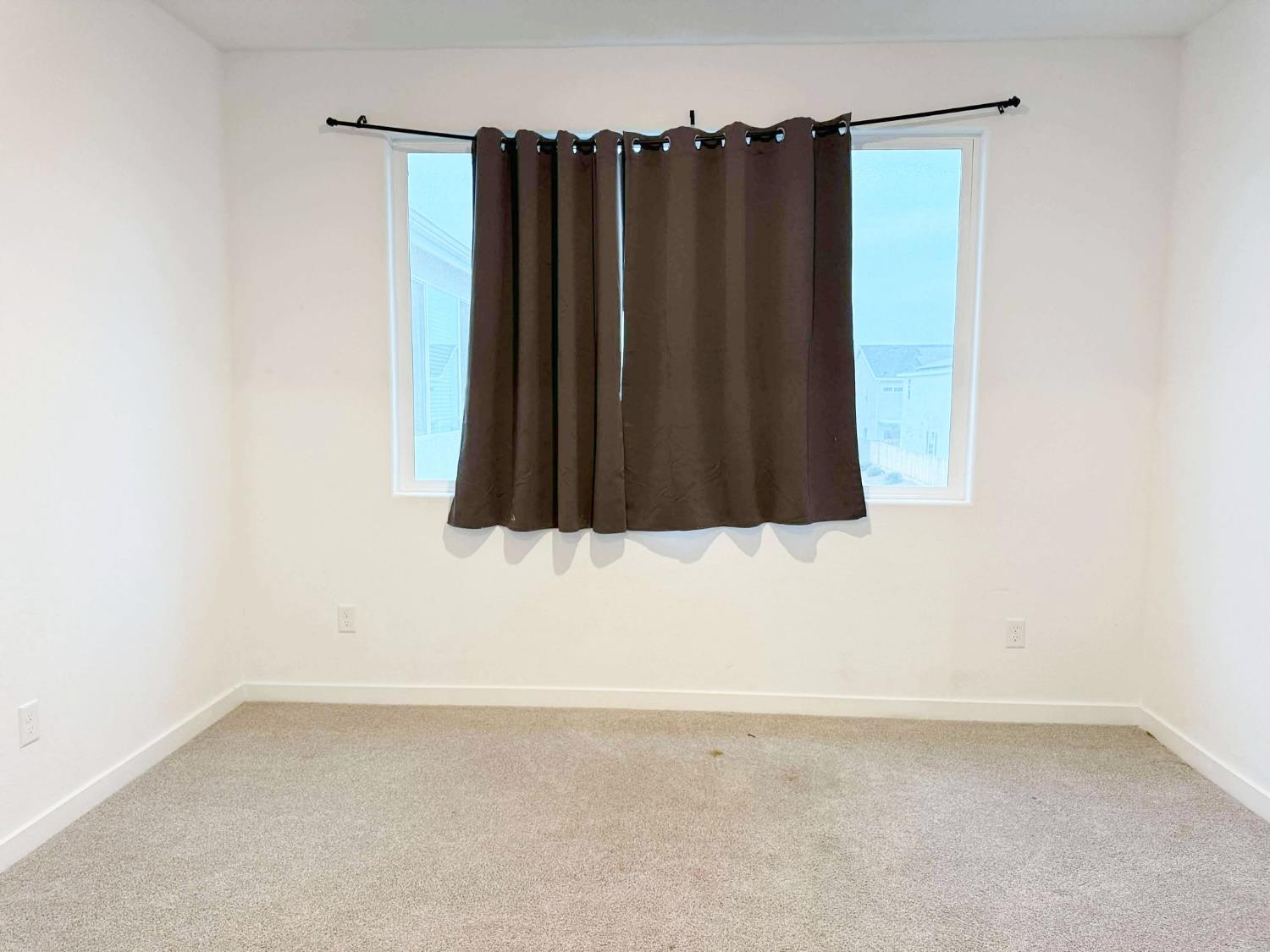 2844 N Vahe Ave, Fresno, CA 93737