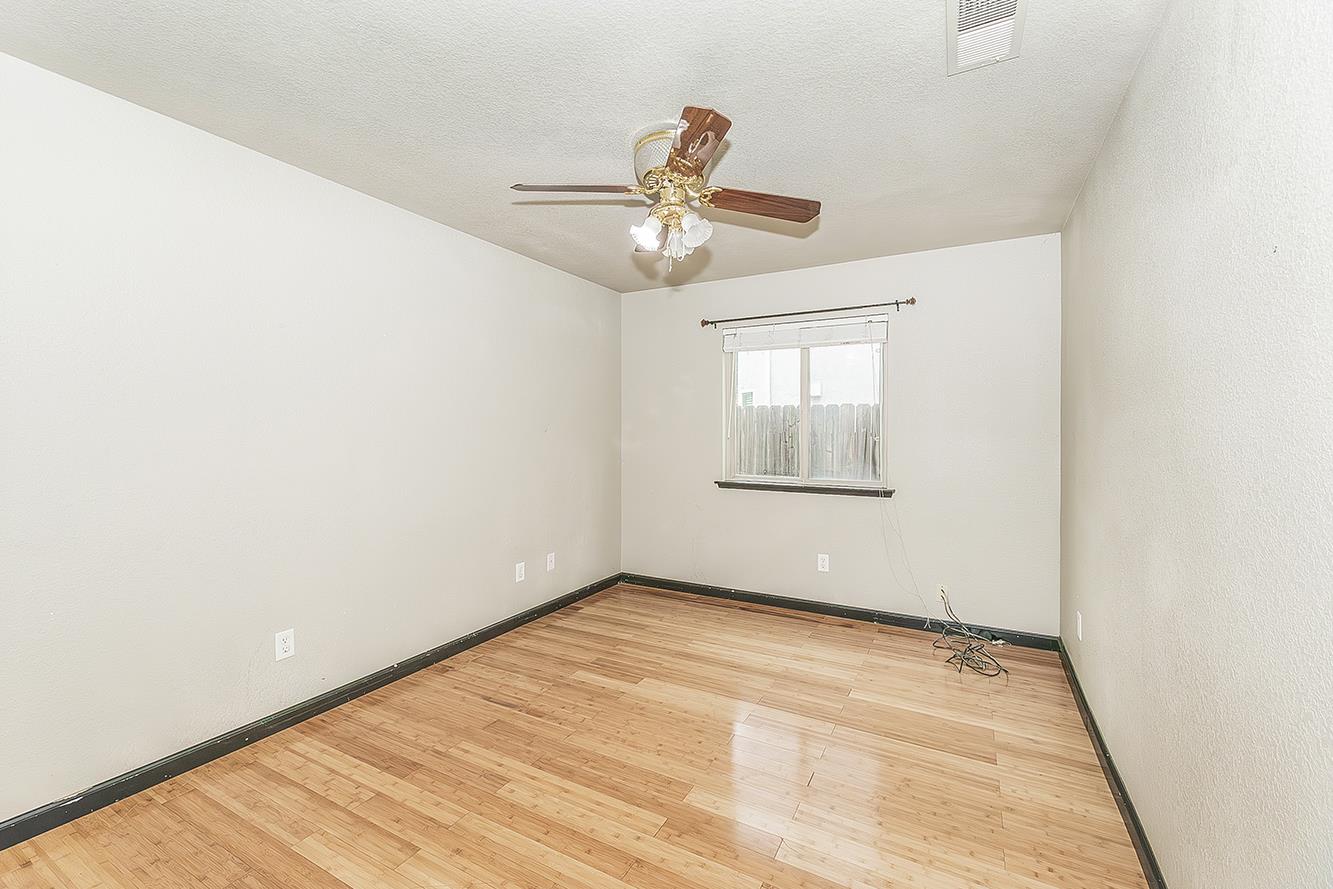 2829 E Decatur Ave, Fresno, CA 93720