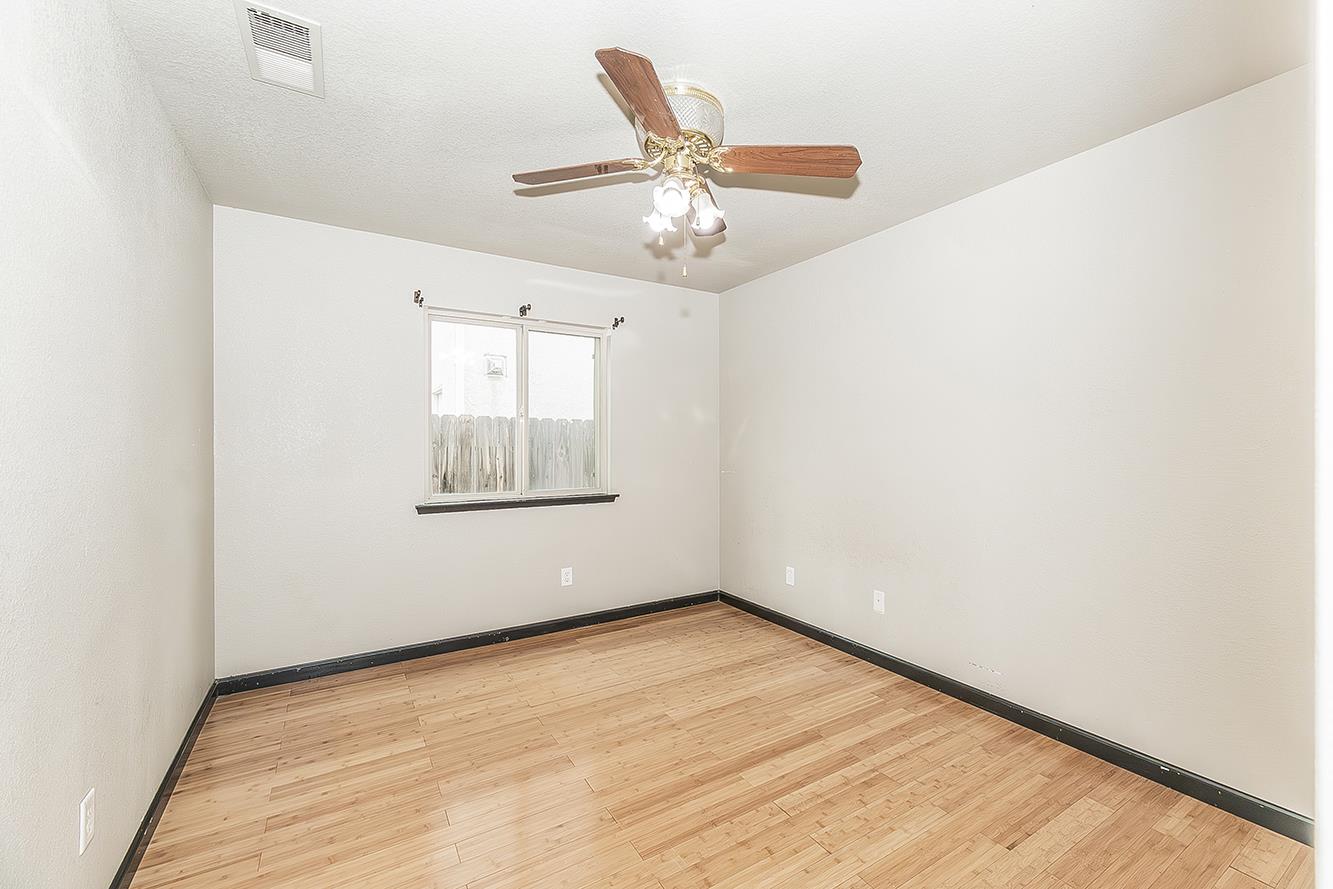 2829 E Decatur Ave, Fresno, CA 93720