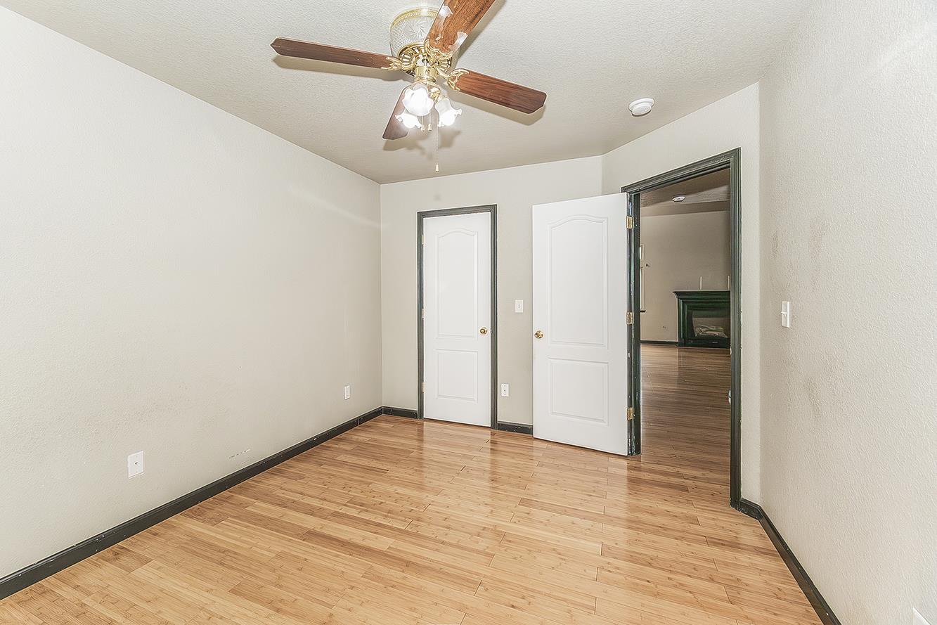 2829 E Decatur Ave, Fresno, CA 93720