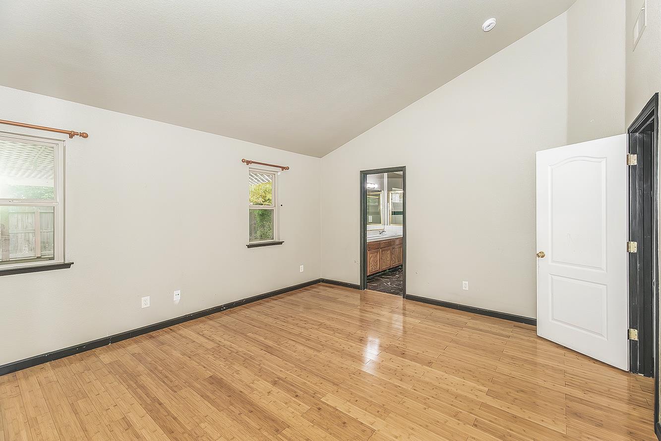 2829 E Decatur Ave, Fresno, CA 93720