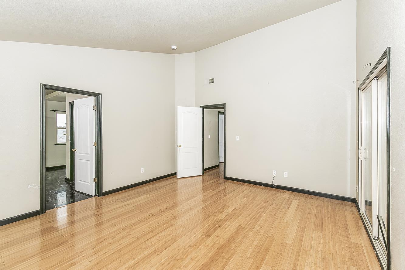 2829 E Decatur Ave, Fresno, CA 93720