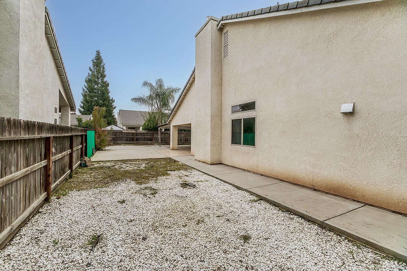 2829 E Decatur Ave, Fresno, CA 93720