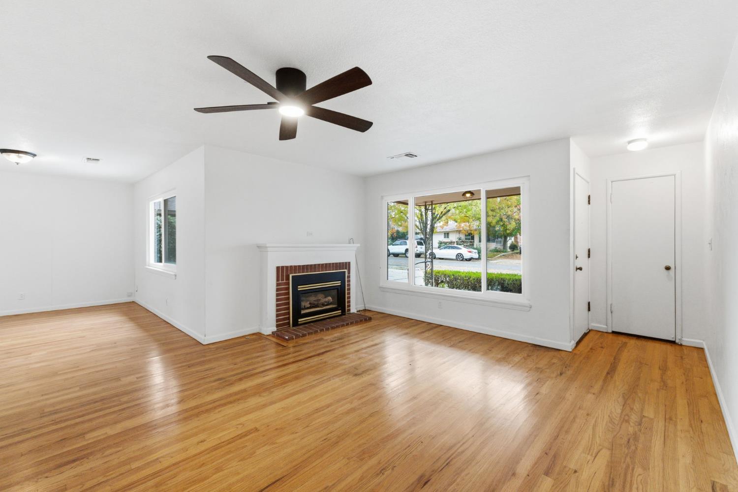 732 W Cortland Ave, Fresno, CA 93705