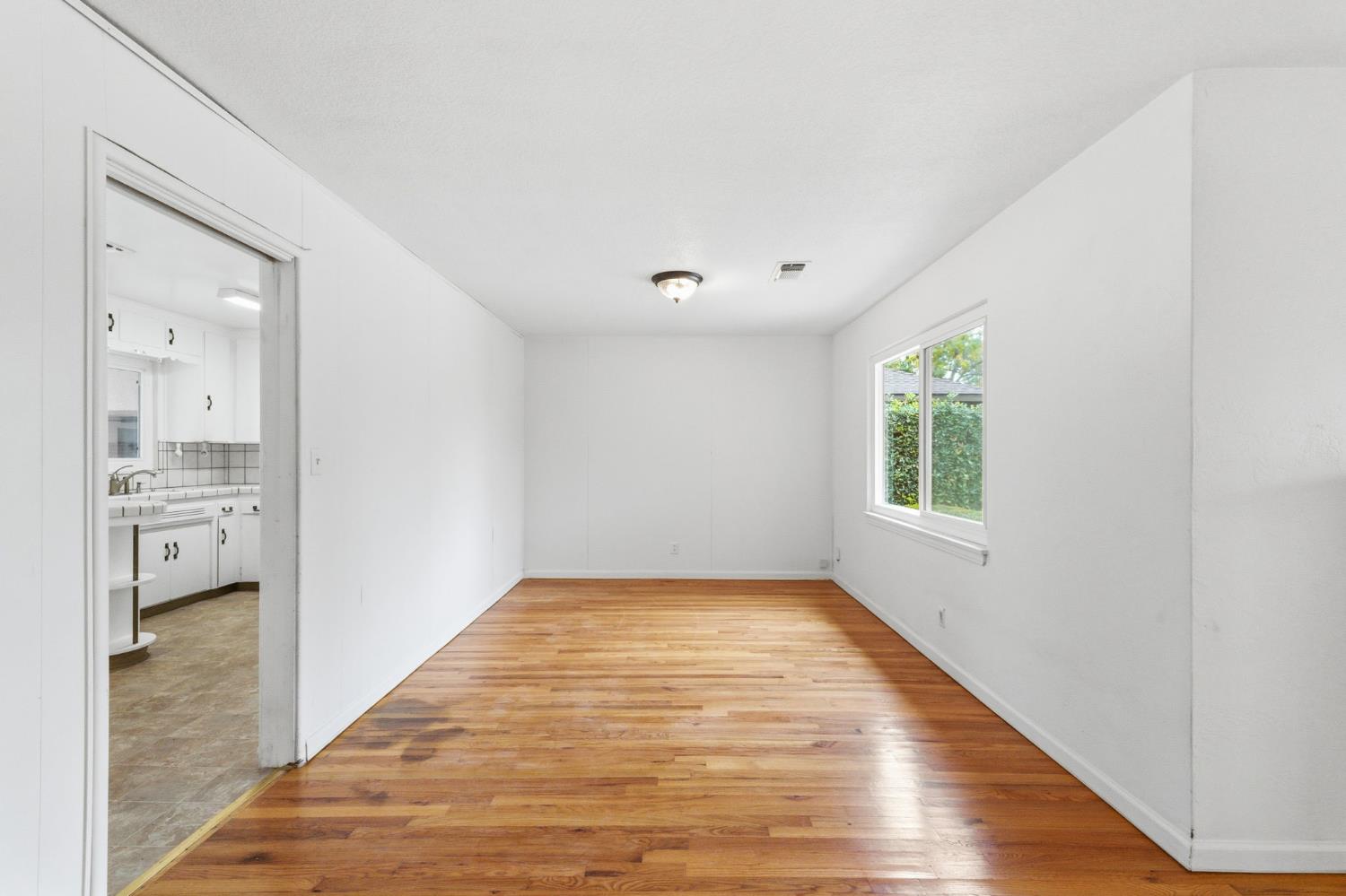 732 W Cortland Ave, Fresno, CA 93705