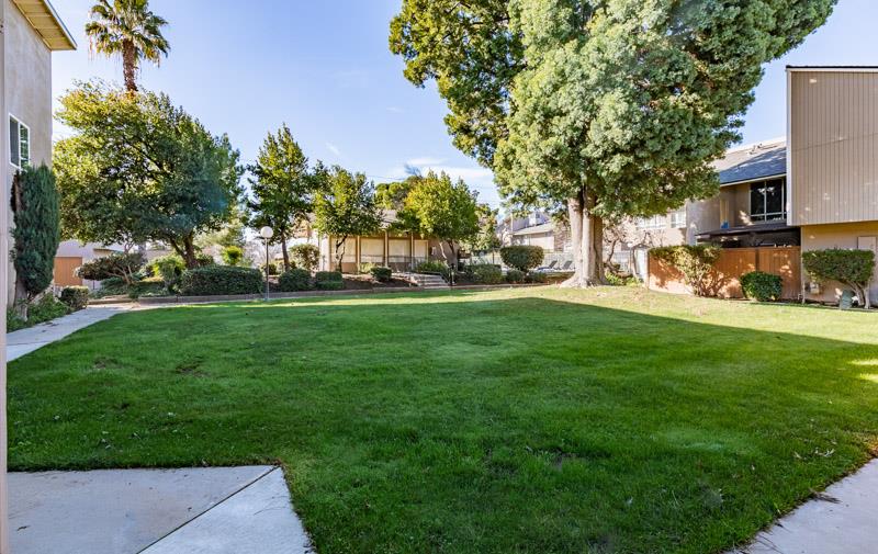 6646 N 3rd St, Fresno, CA 93710