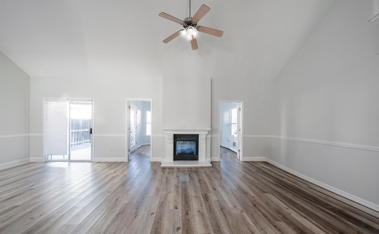 4774 W Oswego Ave, Fresno, CA 93722