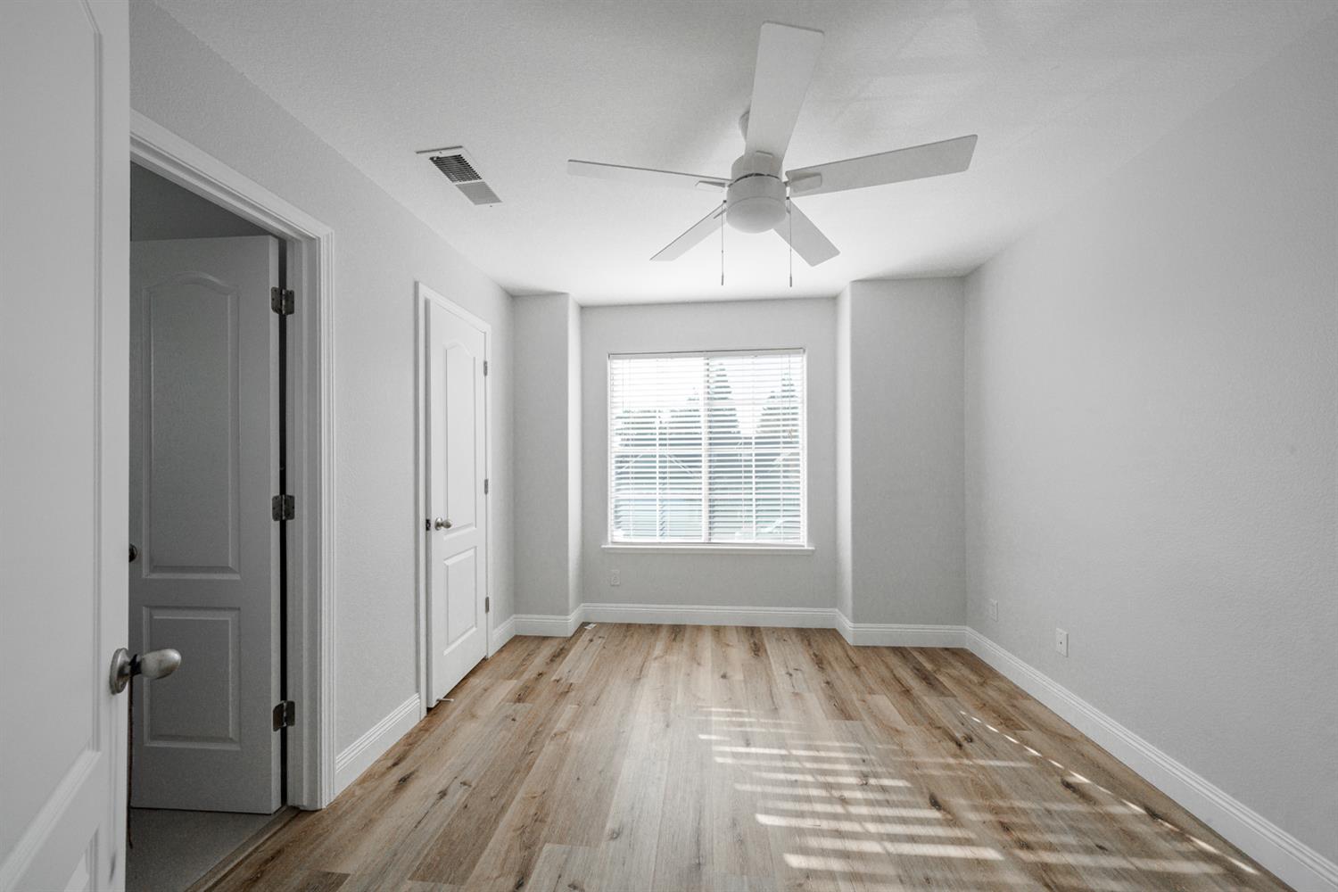 4774 W Oswego Ave, Fresno, CA 93722