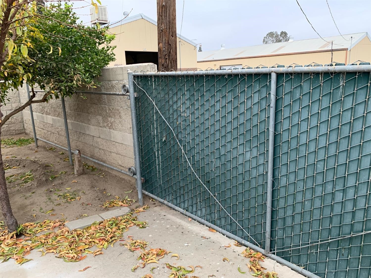 3223 E Madison Ave, Fresno, CA 93702