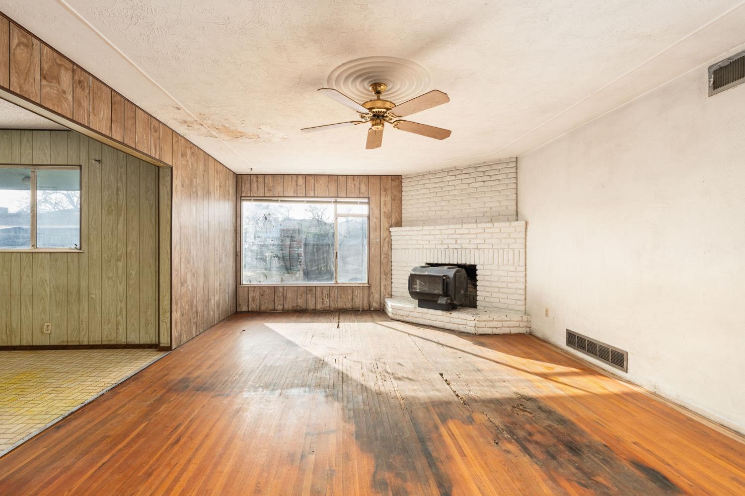 3314 E Swift Ave, Fresno, CA 93726