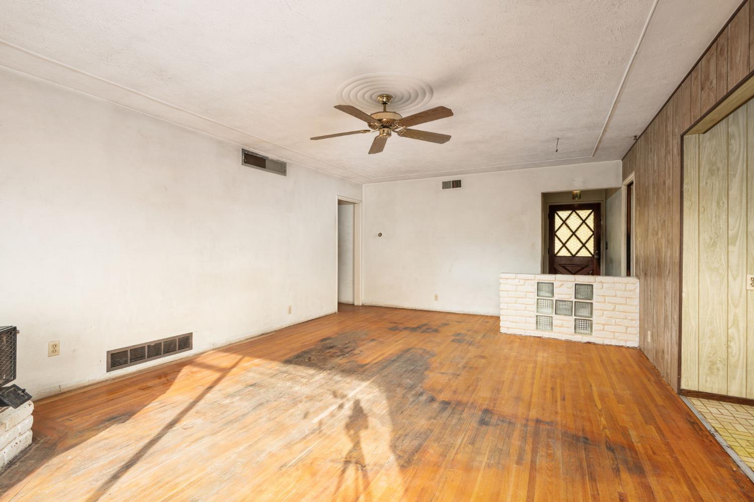 3314 E Swift Ave, Fresno, CA 93726