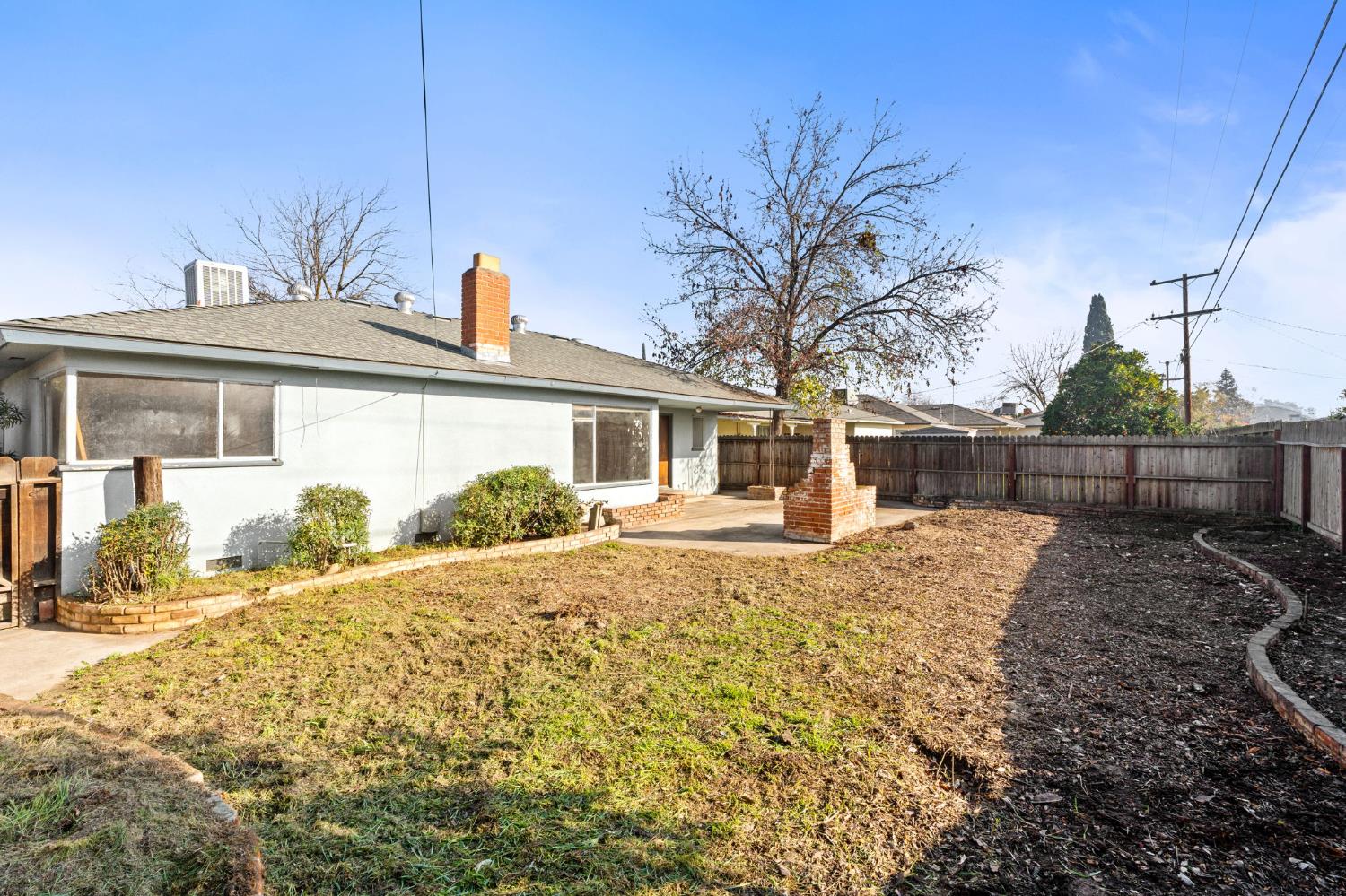 3314 E Swift Ave, Fresno, CA 93726