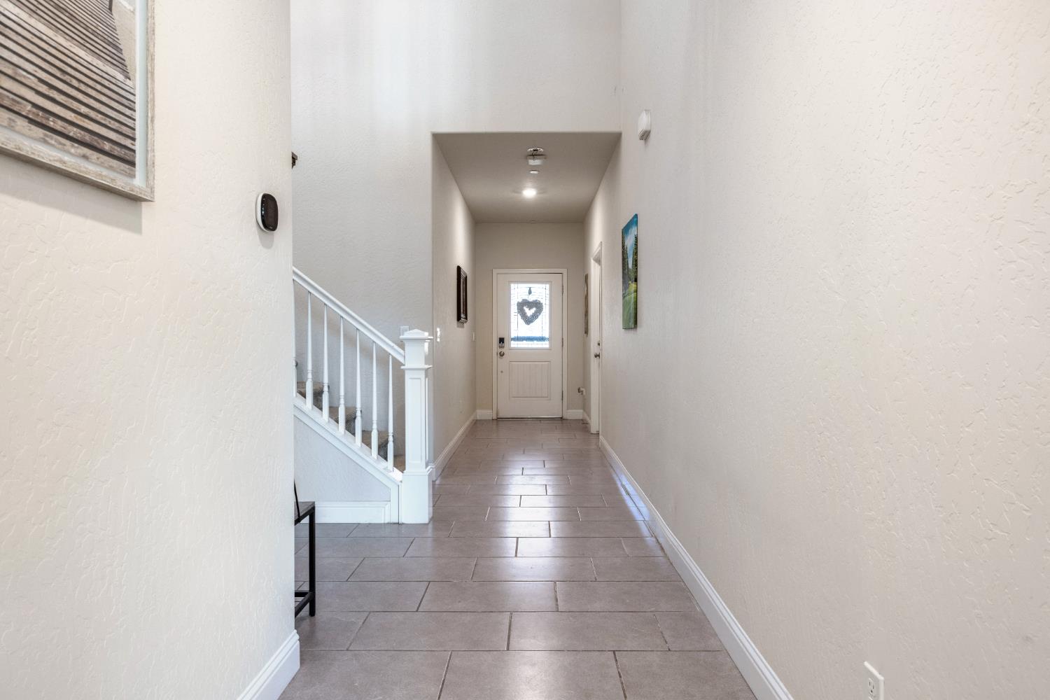 5265 W Lamona Ave, Fresno, CA 93722