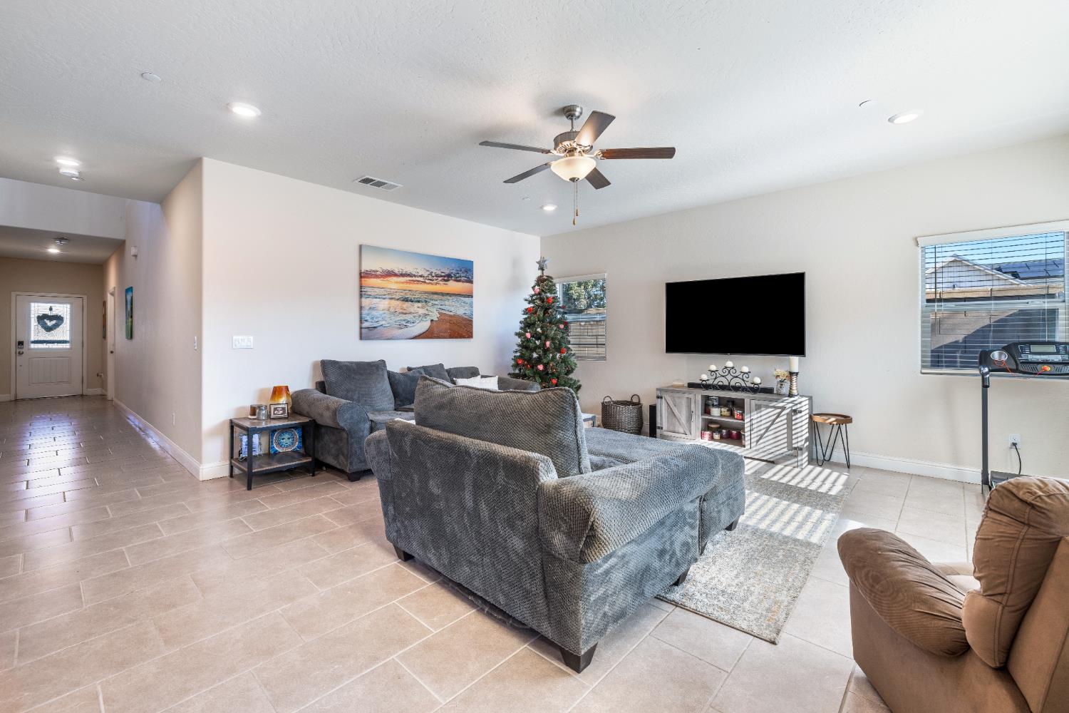 5265 W Lamona Ave, Fresno, CA 93722