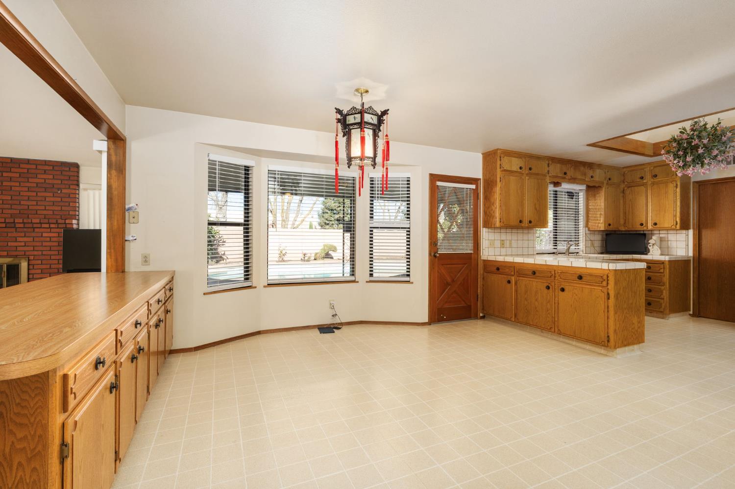 1544 E Jordan Ave, Fresno, CA 93720