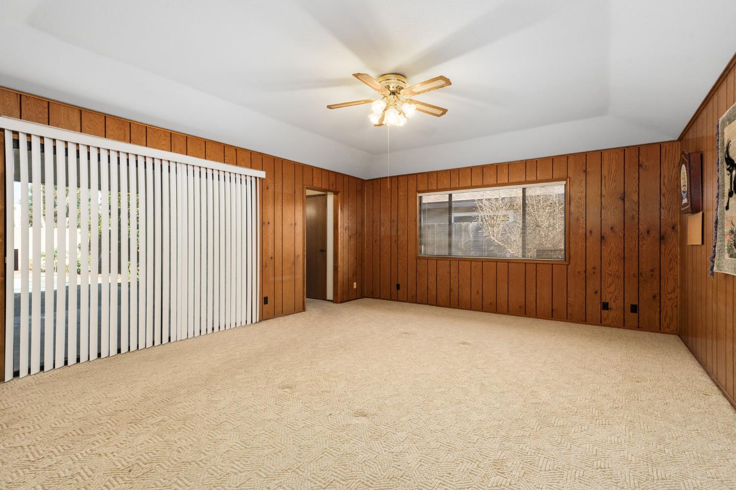 1544 E Jordan Ave, Fresno, CA 93720