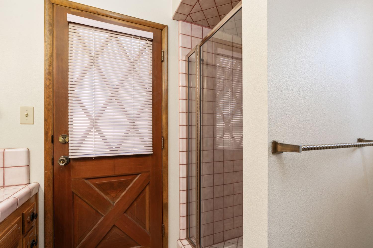 1544 E Jordan Ave, Fresno, CA 93720