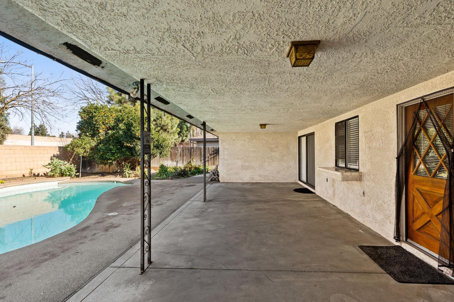 1544 E Jordan Ave, Fresno, CA 93720