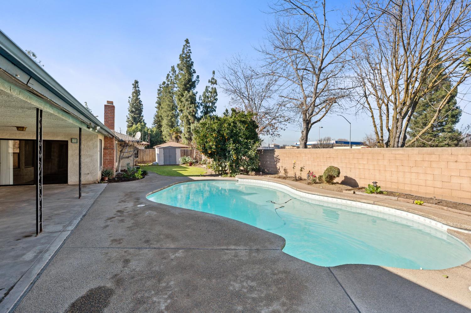 1544 E Jordan Ave, Fresno, CA 93720