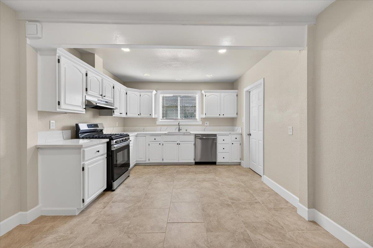 1146 E Cortland, Fresno, CA 93704