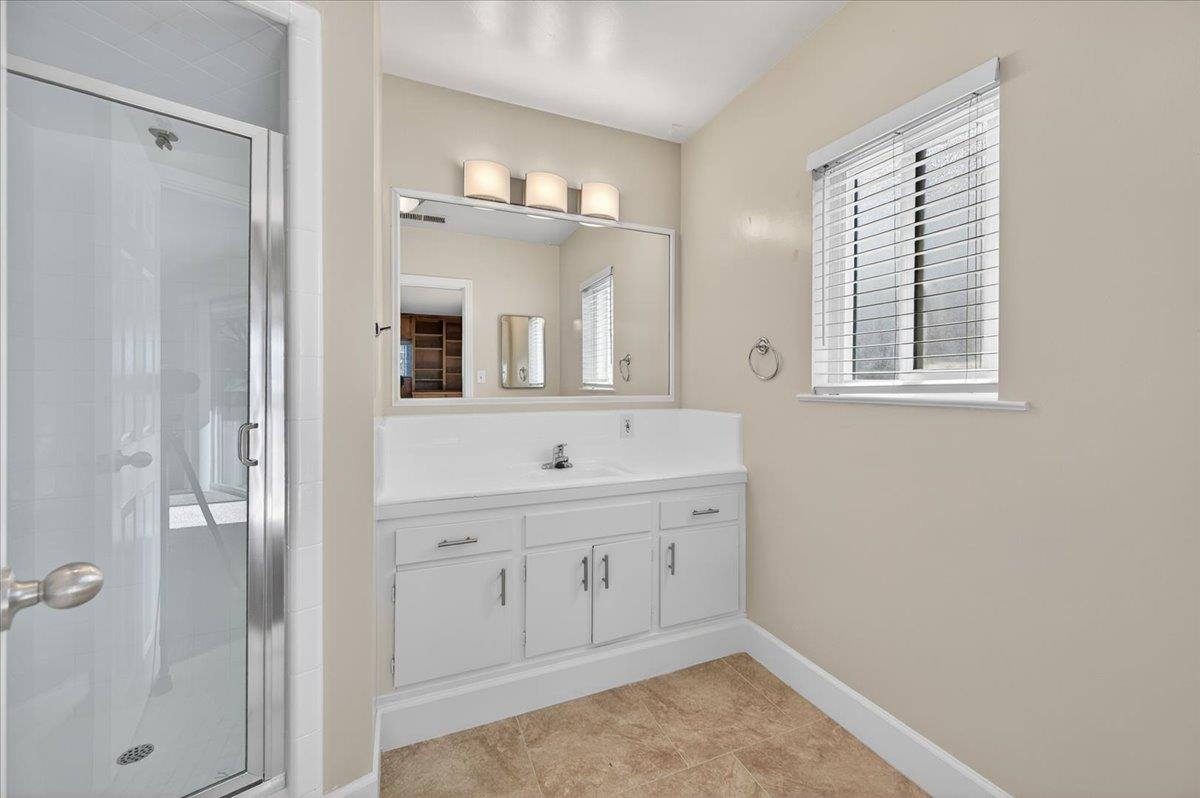 1146 E Cortland, Fresno, CA 93704