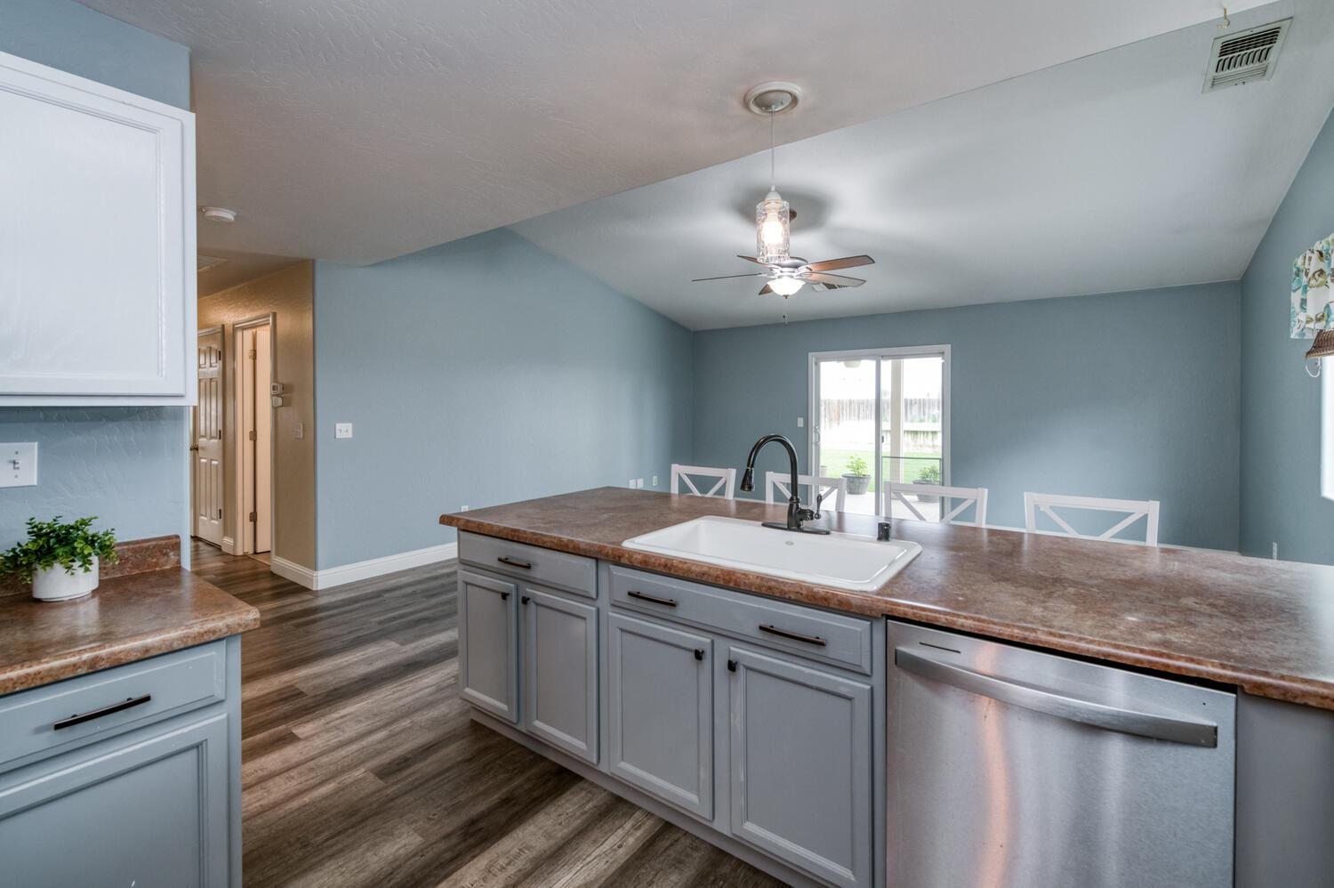 3422 N Gregory Ave, Fresno, CA 93722