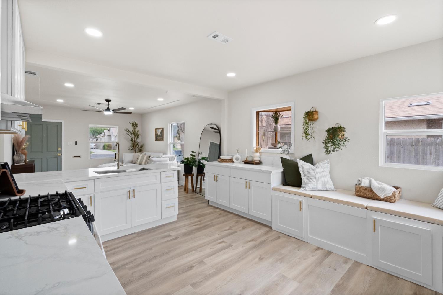 1377 N harrison, Fresno, CA 93728