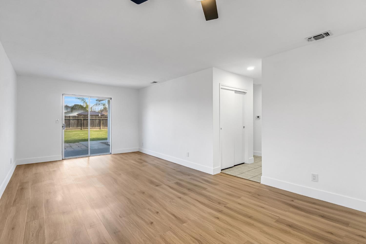 4376 W Cardiff Ave, Fresno, CA 93722