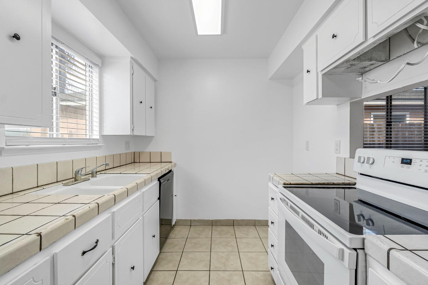 4376 W Cardiff Ave, Fresno, CA 93722