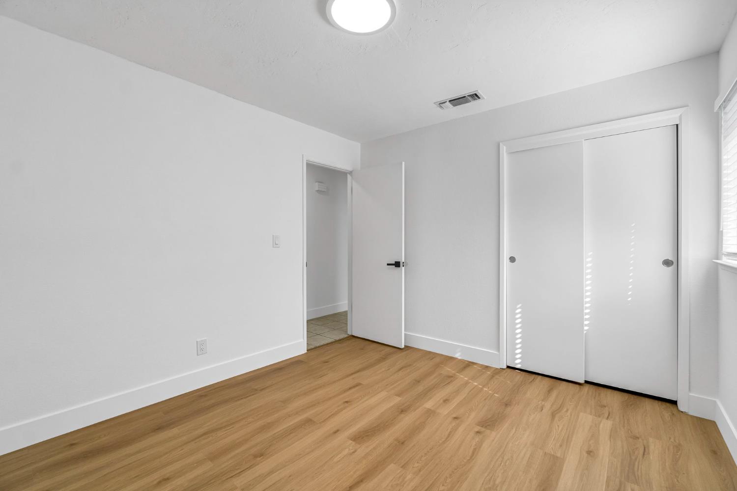 4376 W Cardiff Ave, Fresno, CA 93722