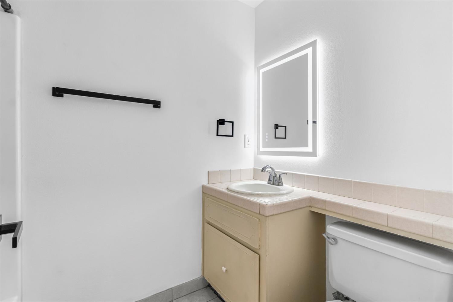 4376 W Cardiff Ave, Fresno, CA 93722