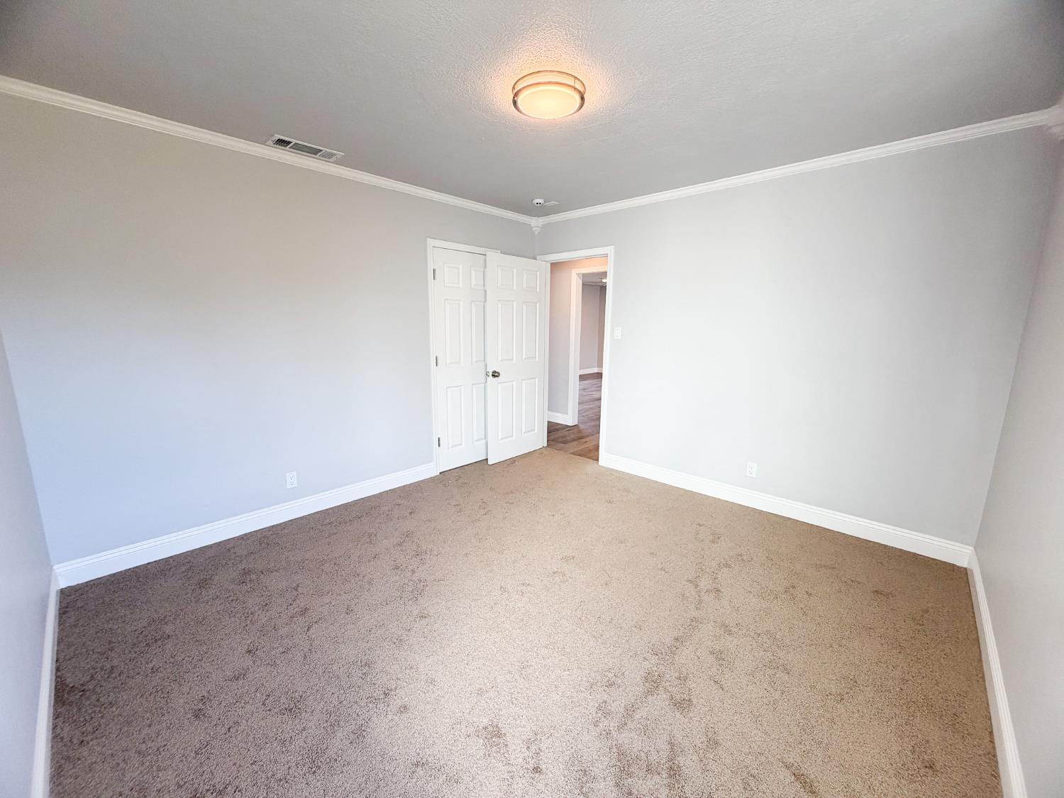 3812 E Clinton Ave, Fresno, CA 93703