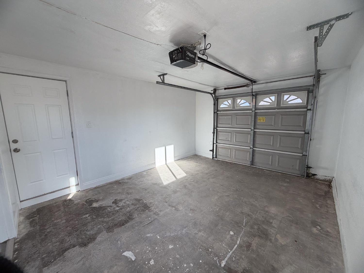 3812 E Clinton Ave, Fresno, CA 93703