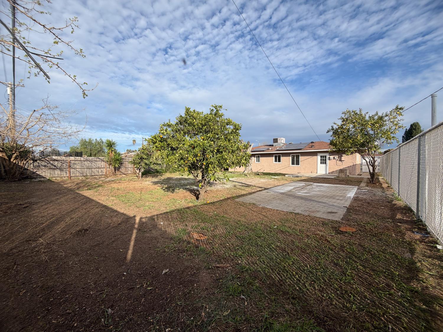 3812 E Clinton Ave, Fresno, CA 93703