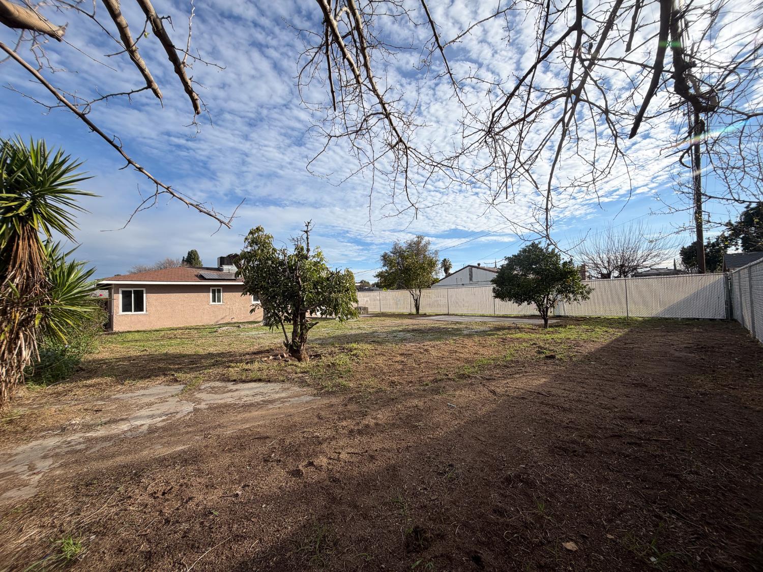 3812 E Clinton Ave, Fresno, CA 93703