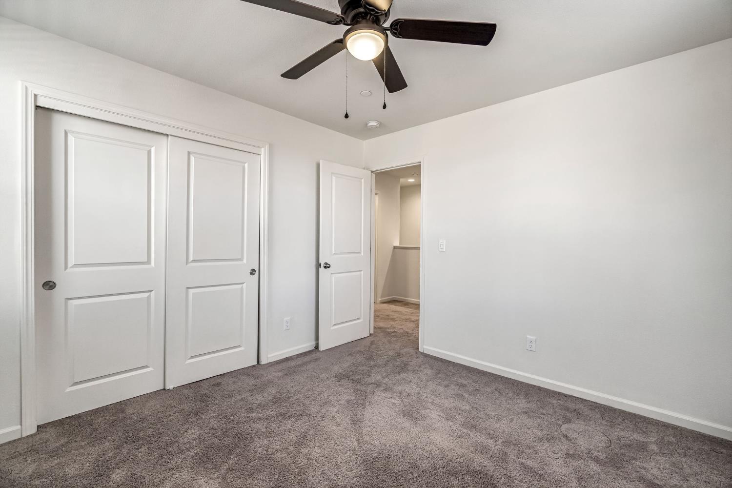 5468 W Santa Barbara Dr, Fresno, CA 93722