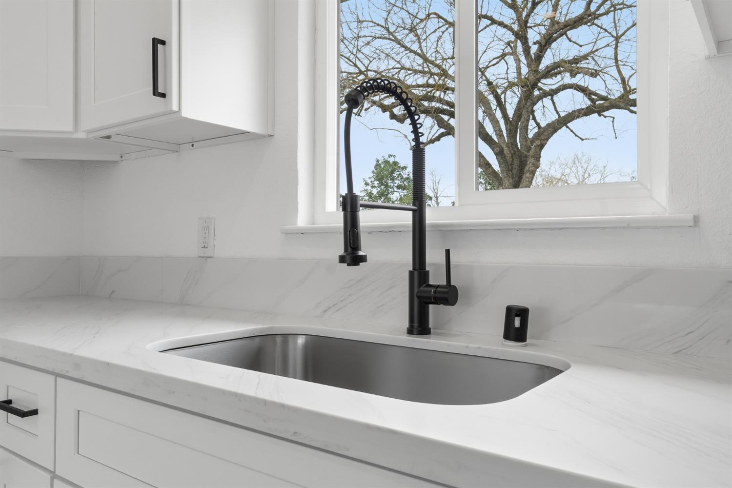 1150 E Jensen Ave, Fresno, CA 93706